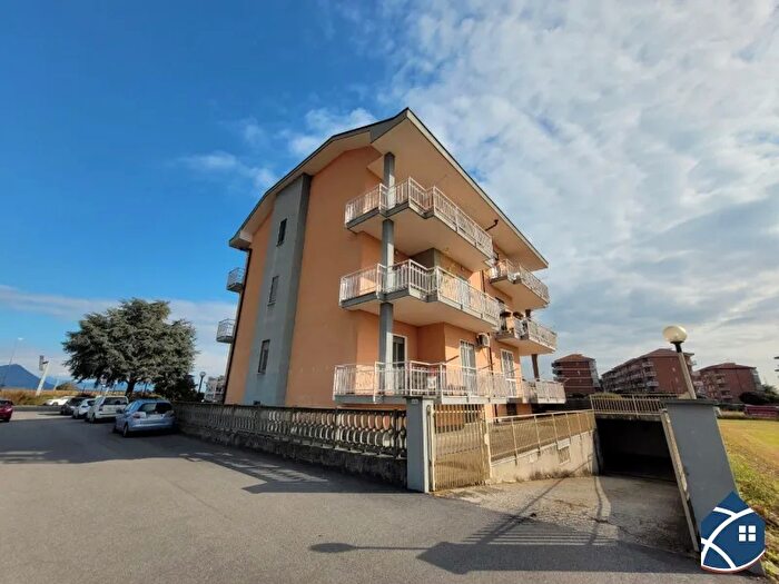 Appartamento trilocale in vendita in Airasca Via Nino Costa, Airasca