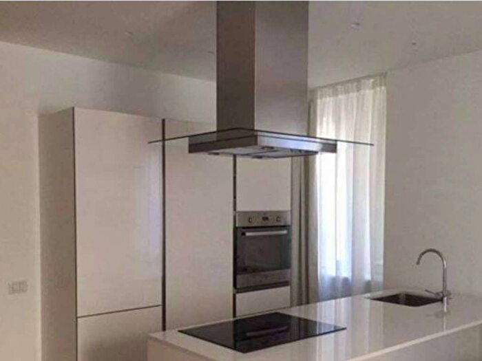 Appartamento bilocale in affitto in Via SANTA CECILIA, San Babila, Milano