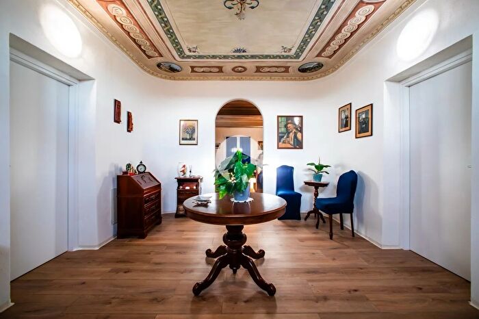 Casa quadrilocale in vendita in Via Grazie, Correggio