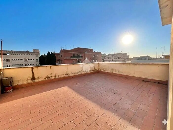 Appartamento trilocale in vendita in Via del Forte Boccea, Roma