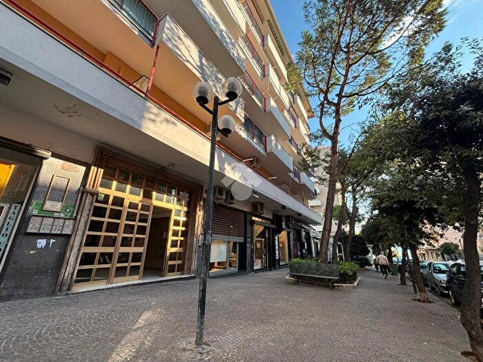 Appartamento trilocale in vendita in Via Gino Alfani, Torre Annunziata