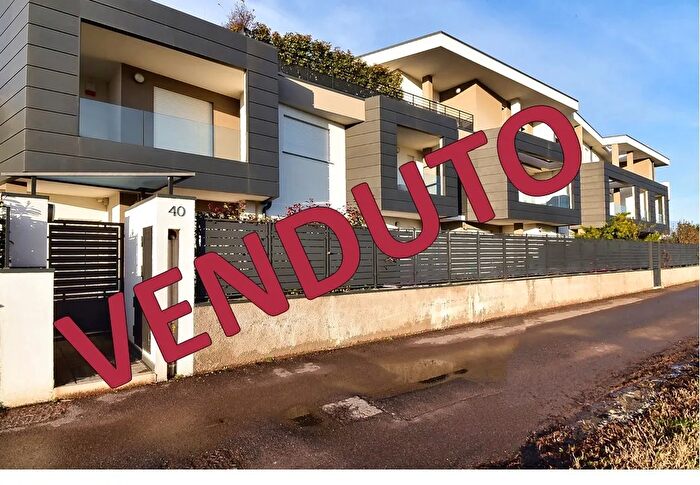 Appartamento bilocale in vendita in Via per Origgio, Uboldo