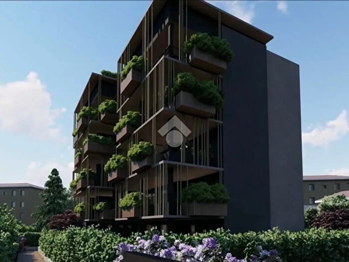Appartamento quadrilocale in vendita in Via Guido Zadei, Brescia