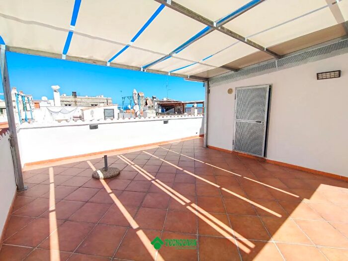 Appartamento trilocale in vendita in Via Le Ripe, Peschici