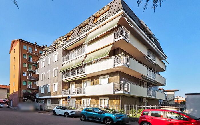 Appartamento in vendita in Via Cavour, Carugate