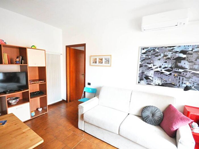 Appartamento trilocale in affitto in VIA GOZZANO, San Terenzo, Lerici