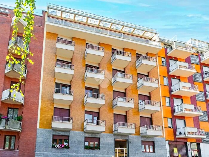 Appartamento trilocale in vendita in Via Gravere, Torino