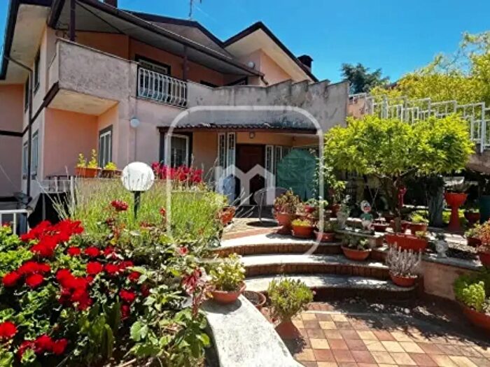 Casa con 5 locali in vendita in Via col di Tenda, San Cesareo