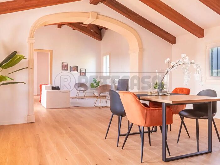 Appartamento quadrilocale in vendita in Via Zuccola, Bolzano Vicentino