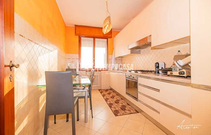 Appartamento quadrilocale in vendita in Via Caduti sul Lavoro, Modena