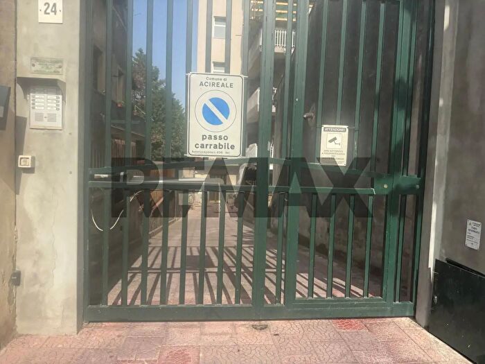 Appartamento trilocale in vendita in Viale Libertà, Acireale