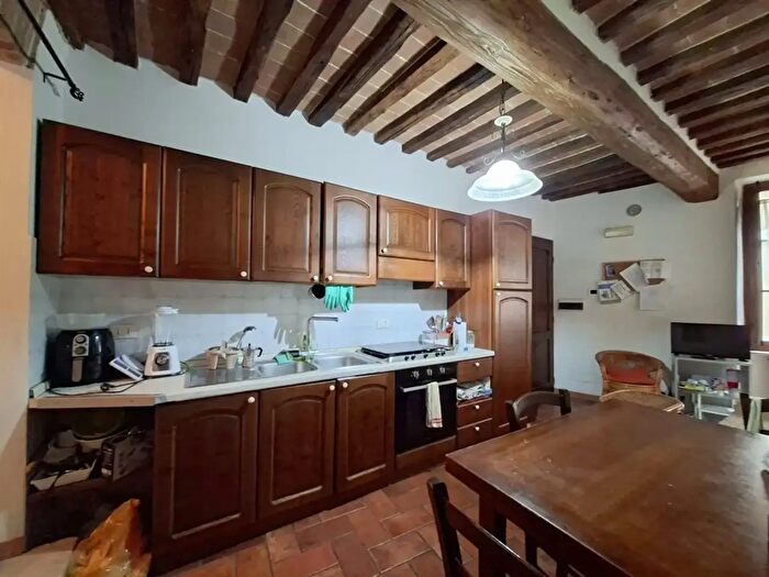 Appartamento con 6 locali in vendita in Siena