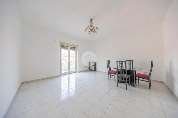 Appartamento trilocale in vendita in Via Fosso dellOsa, Roma