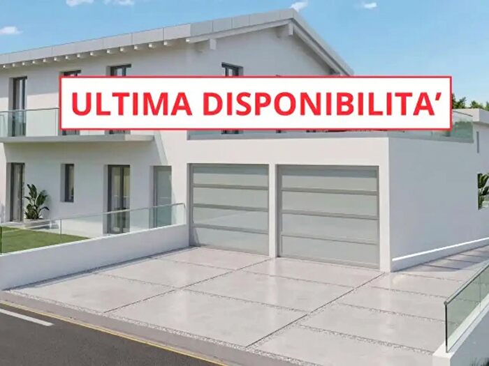 Appartamento quadrilocale in vendita in Via Vittorio Alfieri, Cermenate