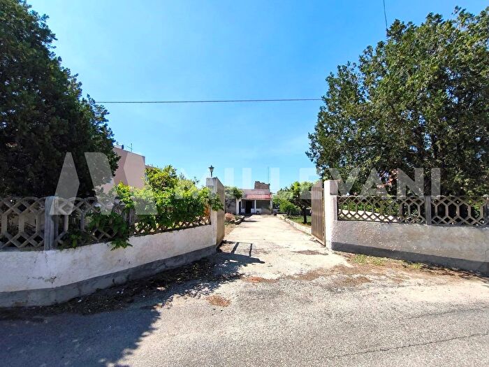 Casa con 6 locali in vendita in Via Paganini, Scicli