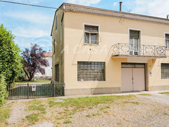 Case in Vendita e in Affitto - 3