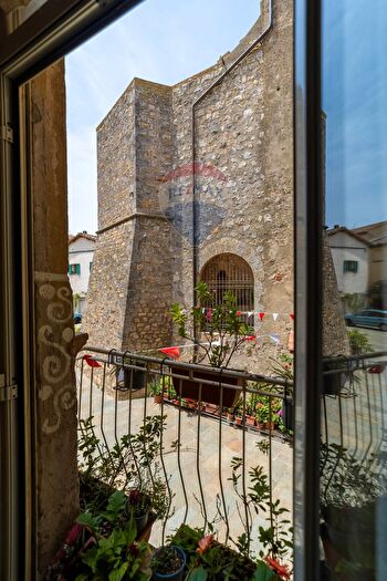 Appartamento quadrilocale in vendita in Capalbio