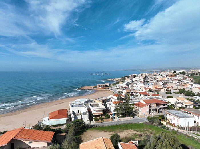 Appartamento bilocale in vendita in Via Malaspina, Scicli