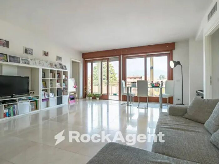 Appartamento quadrilocale in vendita in Via Madonna della Neve, Bergamo