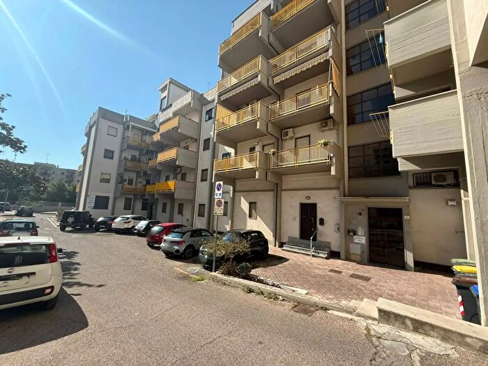 Appartamento con 5 locali in vendita in Via Bolzano, Massafra