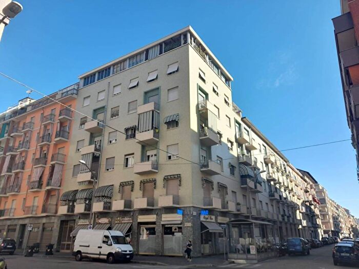 Appartamento trilocale in affitto in Via Madonna delle Rose, Lingotto, Torino
