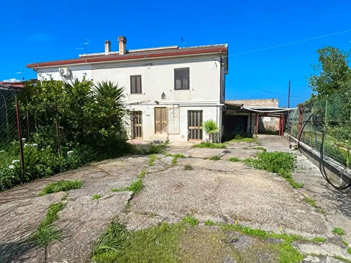 Casa quadrilocale in vendita in Via Torre, Torrevecchia Teatina