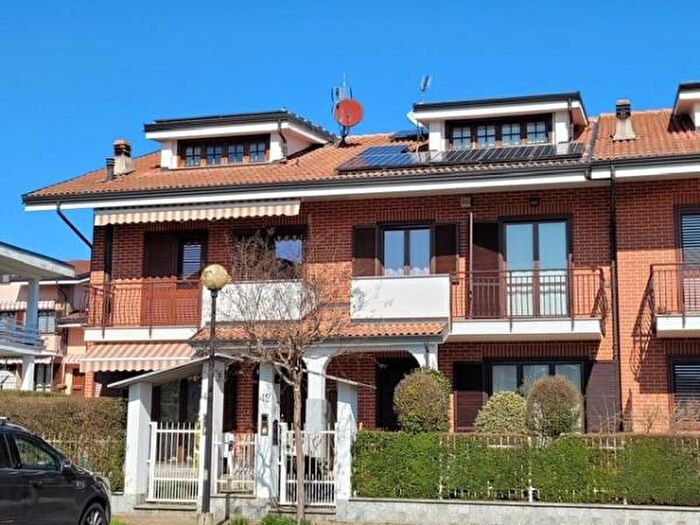 Casa con 6 locali in vendita in Via Caselle Vecchia, Leini
