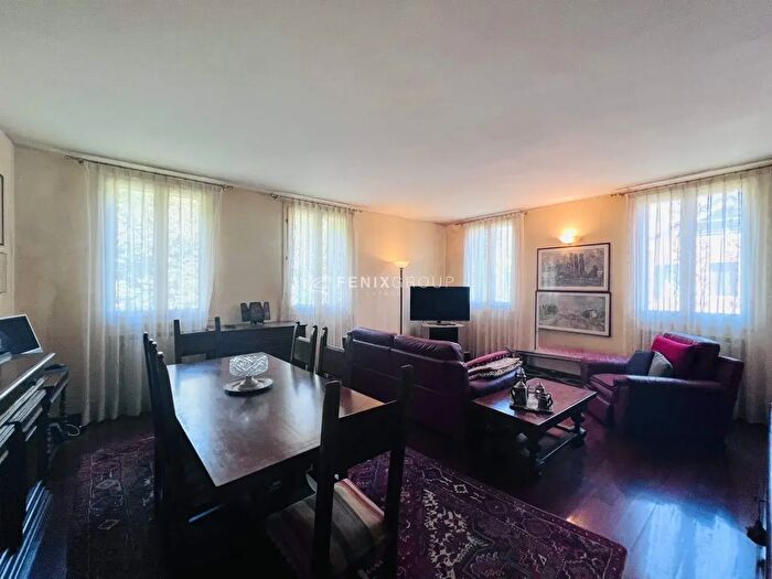 Appartamento quadrilocale in vendita in Via Michele Sanmicheli, Padova