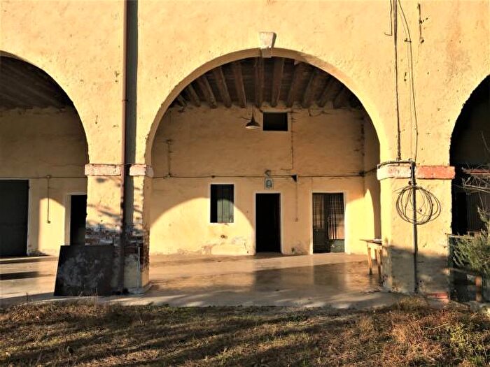 Casa con 6 locali in vendita in Fontaniva