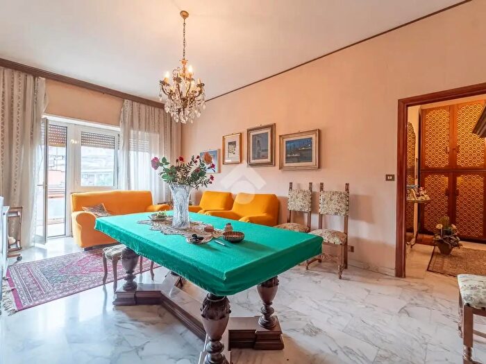 Appartamento quadrilocale in vendita in Via Baldo degli Ubaldi, Roma