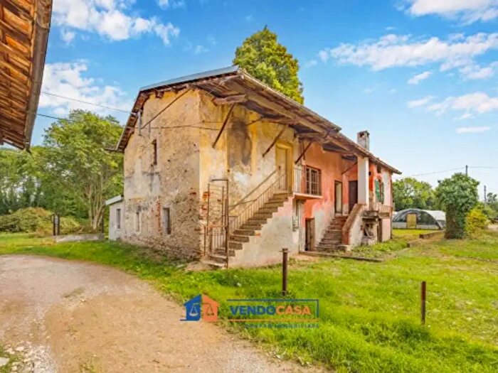 Casa con 6 locali in vendita in Via Spinetta, Cuneo