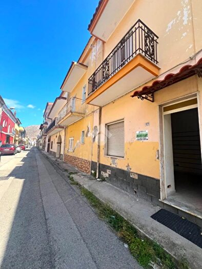Casa bilocale in vendita in Via Gaeta, Mondragone