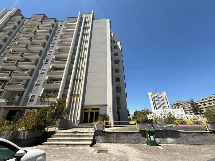 Appartamento con 5 locali in vendita in Via Gobetti, Taranto