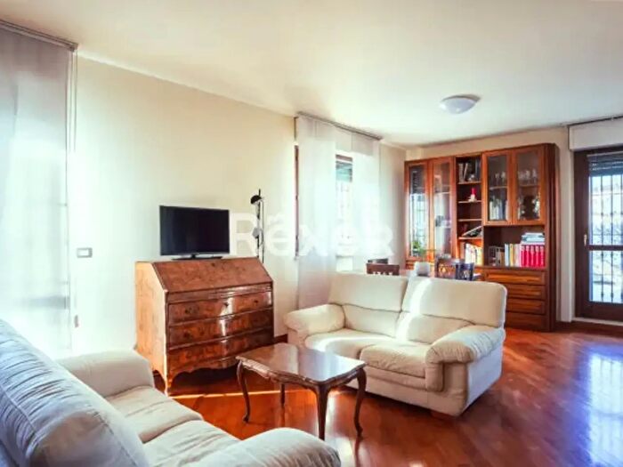 Appartamento trilocale in vendita in Via Armando Diaz, Brescia