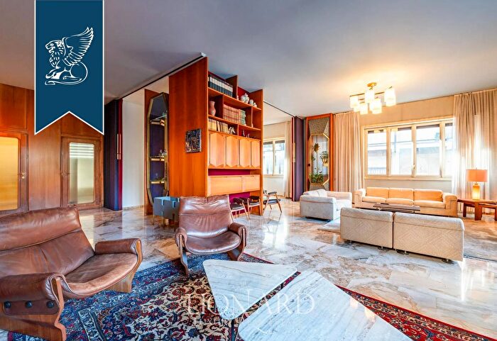 Appartamento trilocale in vendita in Milano