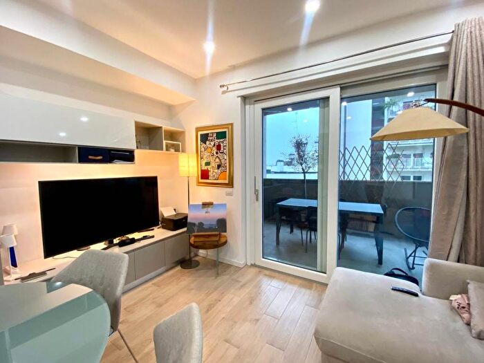 Appartamento bilocale in affitto in Viale Certosa, Musocco, Milano