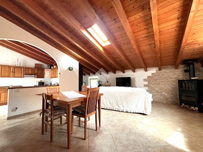 Appartamento quadrilocale in vendita in Via Faldenno, Nave