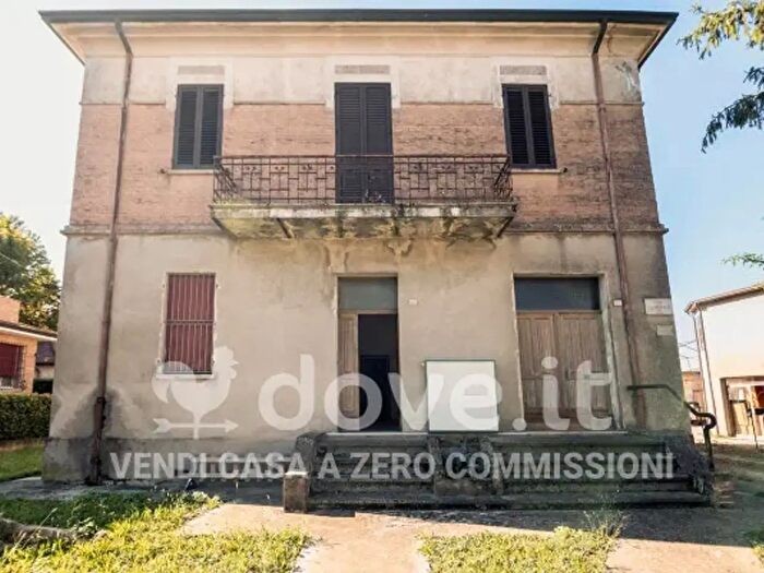 Casa con 6 locali in vendita in Via Giuseppe Garibaldi, Ostellato