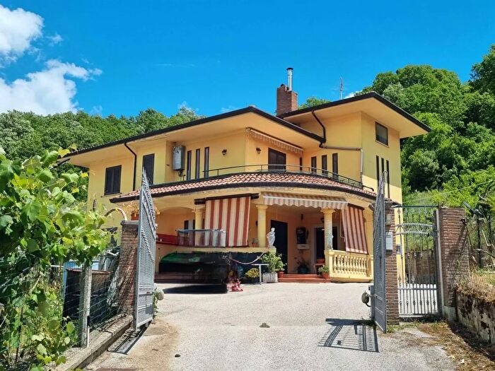 Appartamento trilocale in vendita in Via dellEmigrante, Montefalcione