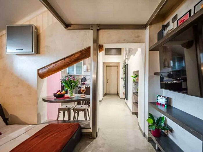 Appartamento monolocale in affitto in Via San Marco, Moscova, Milano