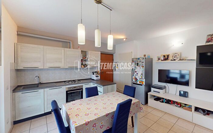 Appartamento trilocale in vendita in Via Croce di Guerro, Monte San Vito