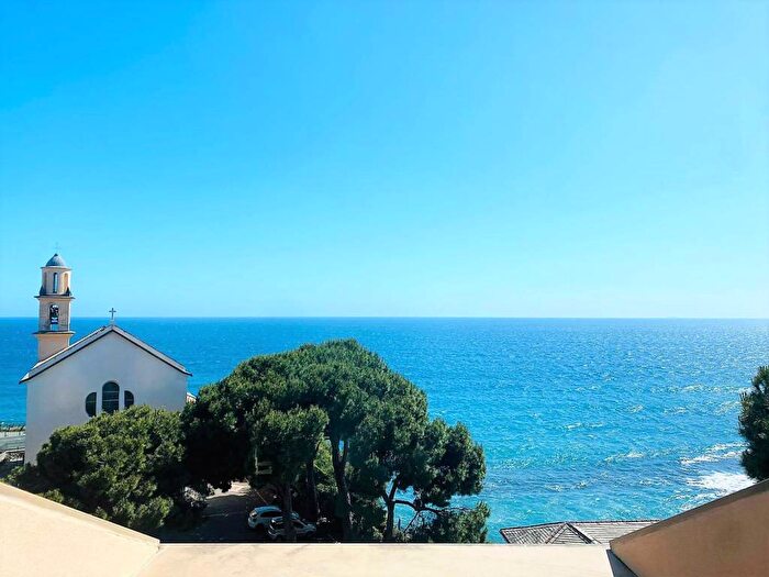 Casa trilocale in affitto in Via Bolzano, Quinto, Genova