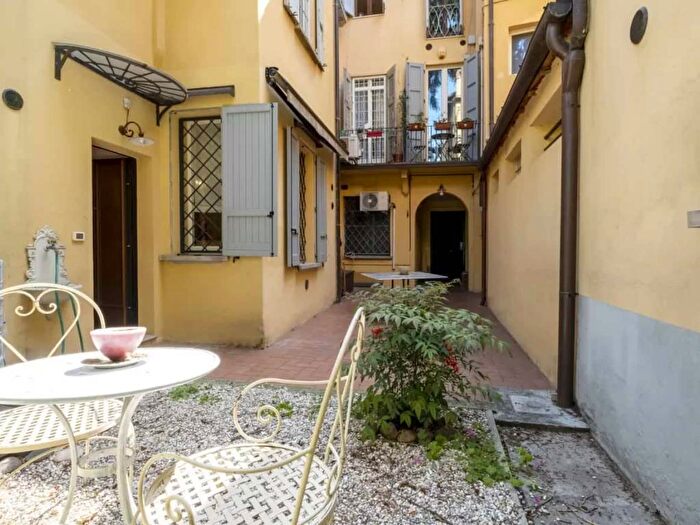 Appartamento monolocale in affitto in Via Santo Stefano, Santo Stefano, Bologna