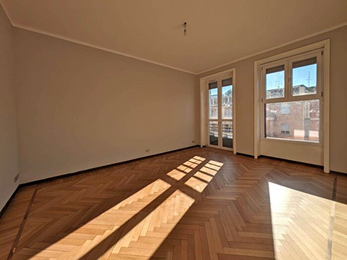 Appartamento trilocale in affitto in Viale Tunisia, Buenos Aires, Milano