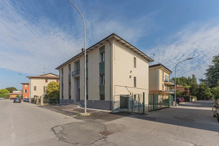 Appartamento trilocale in vendita in Via Roma, Galliera