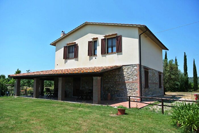 Casa con 10 locali in affitto in Magliano in Toscana, Magliano In Toscana