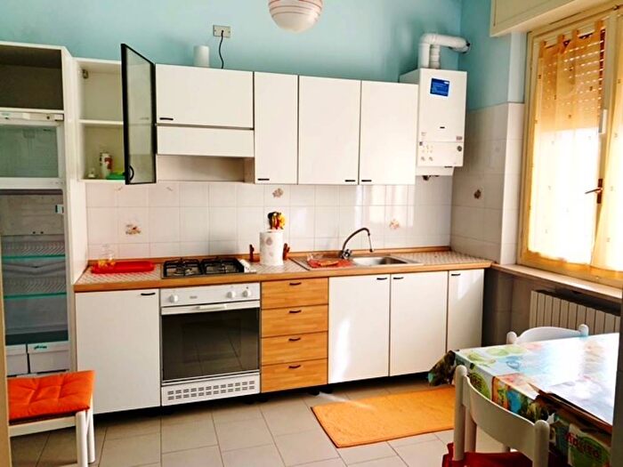 Appartamento quadrilocale in affitto in Montebello, Montebello della Battaglia