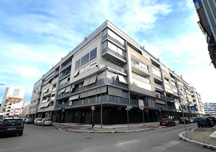 Appartamento trilocale in vendita in Via FLli Immesi, Barletta