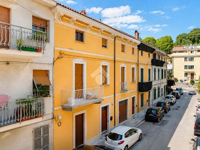 Casa con 6 locali in vendita in Via Nazario Sauro, Grottammare