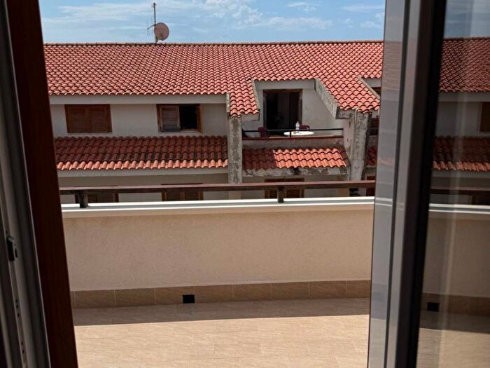 Appartamento trilocale in affitto in Viale Raffaello, Baia del Carpino Petrosa Piano Grande, Scalea